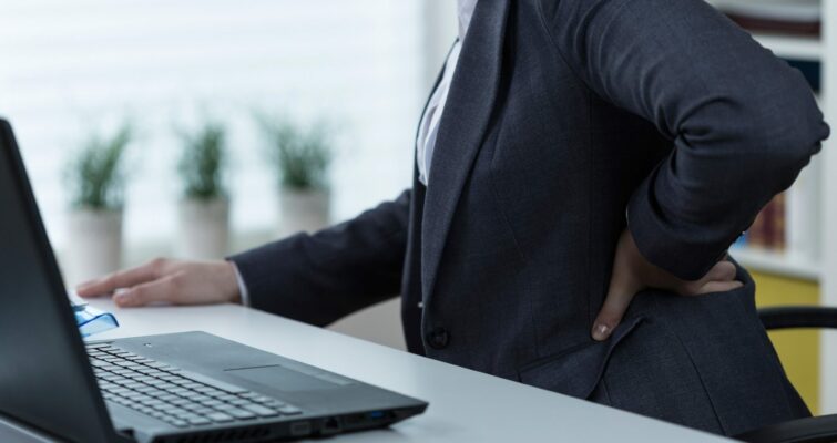 2 Stretches Everyone Needs at a Desk