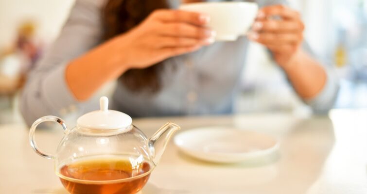 Can Green Tea Soothe Digestive Discomfort? A Look at Polyphenols and Gut Motility