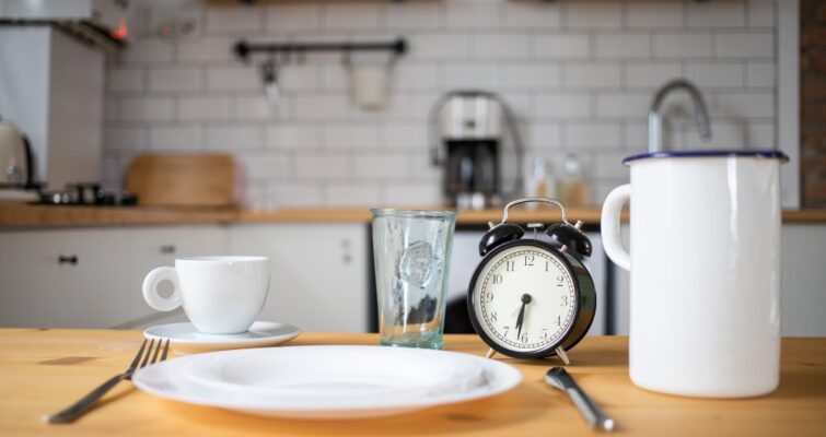 Intermittent Fasting and Collagen: What You Need to Know Before You Sip