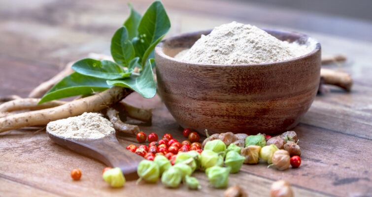 Ashwagandha Roots and powder